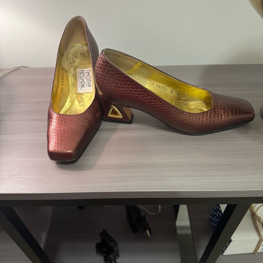 🐍 Vintage Timothy Hitsman Sculptural Heel Snakeskin Embossed Pumps — Size 6M